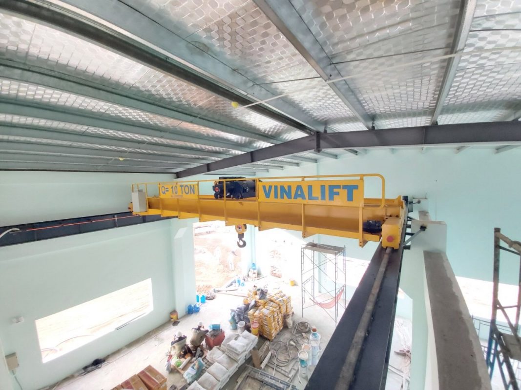 cầu trục dầm đôi 10 tấn điện gió tân phú đông