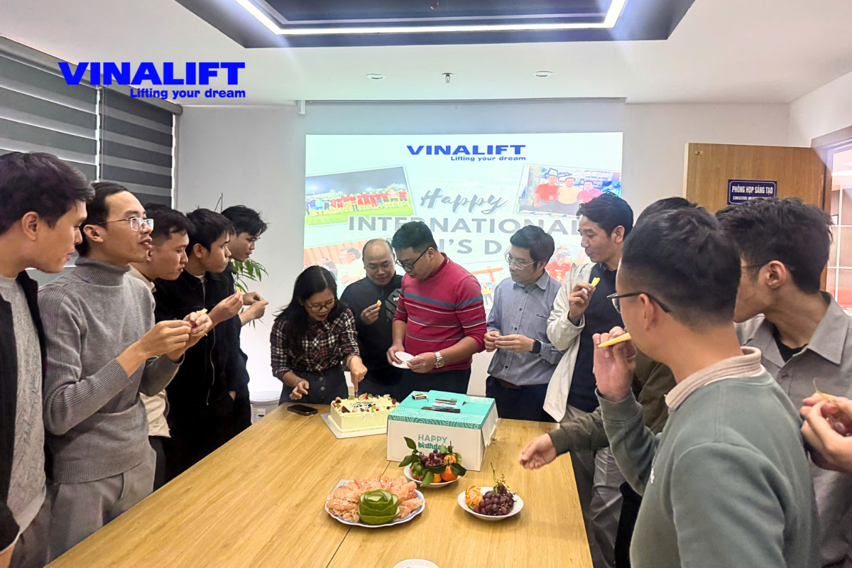 The Vinalift team gathered to celebrate International Men’s Day on 19/11