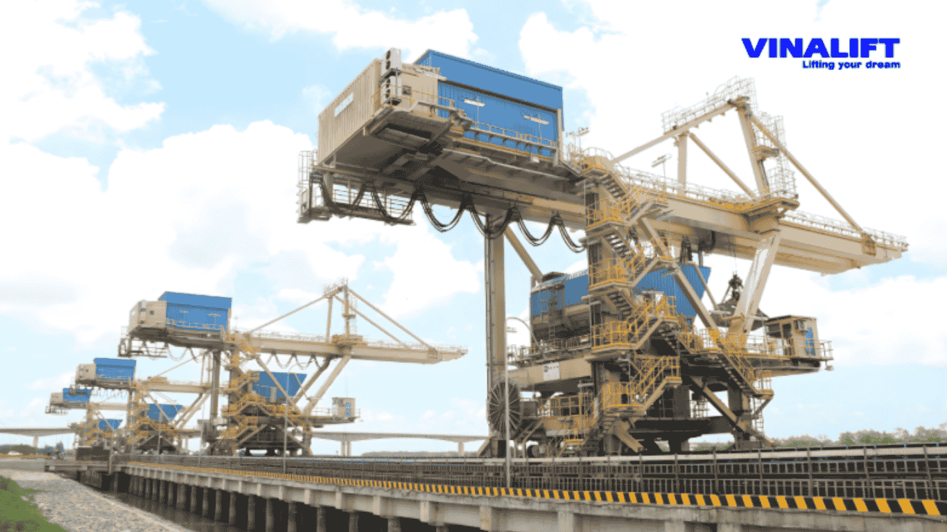 Chi phí đầu tư và vận hành cẩu cố định có gầu ngoạm