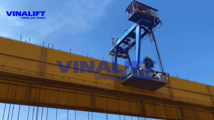 Cơ cấu di chuyển cổng trục hai dầm