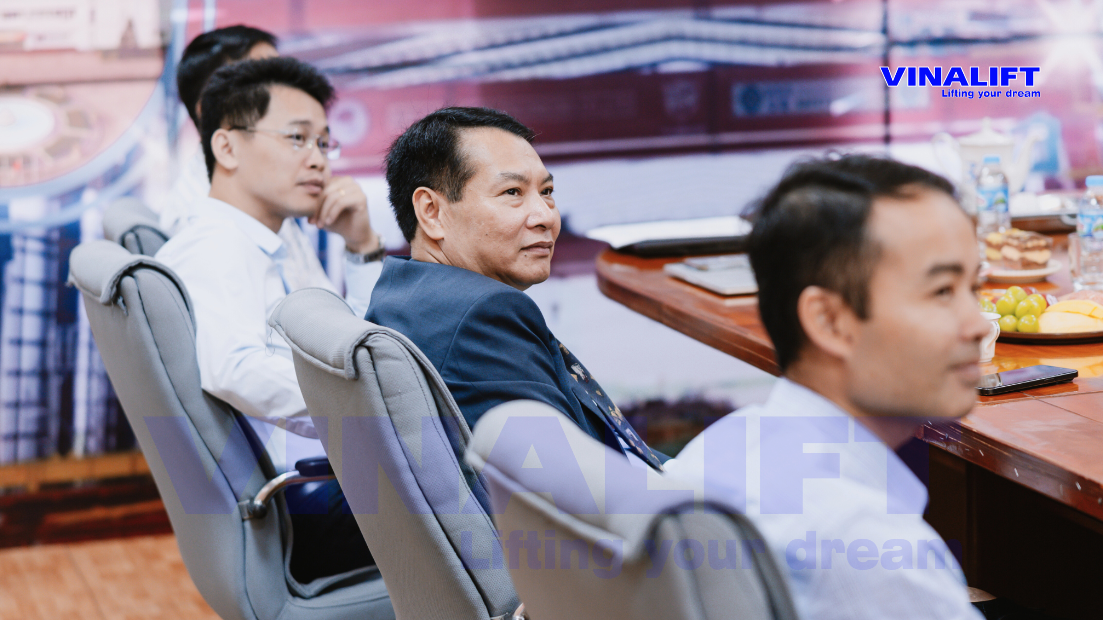 Ông Nguyễn Ngọc Hùng – Tổng Giám đốc cùng Ban Lãnh đạo HAMECO tại buổi lễ.